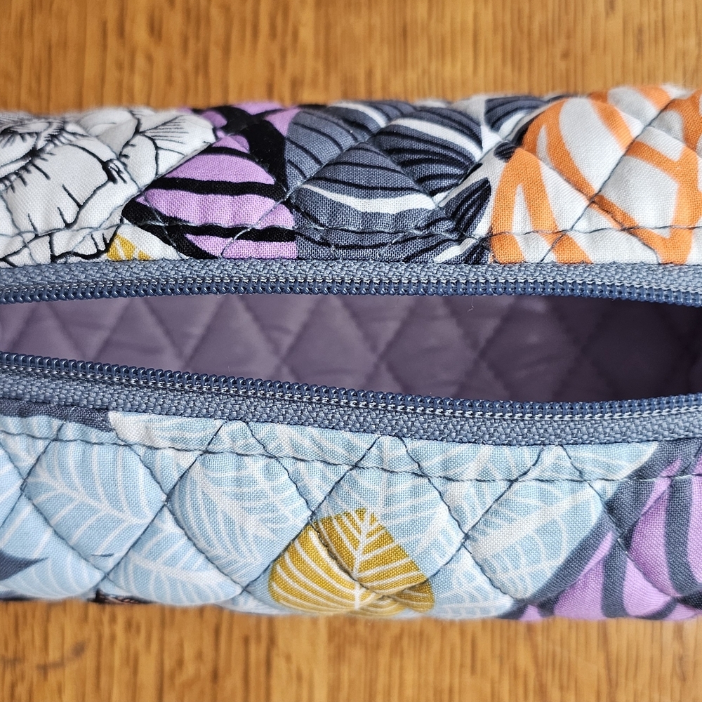 Vera Bradley Makeup or Pencil Bag Pouch In Print Palm 🌴 Floral - Picture 3 of 5